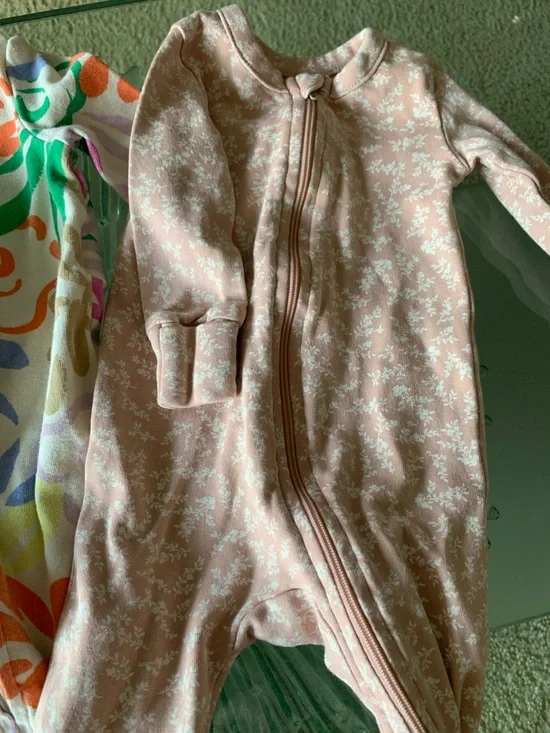 🧸 Baby Onsie Bundle - Picture 4 of 4